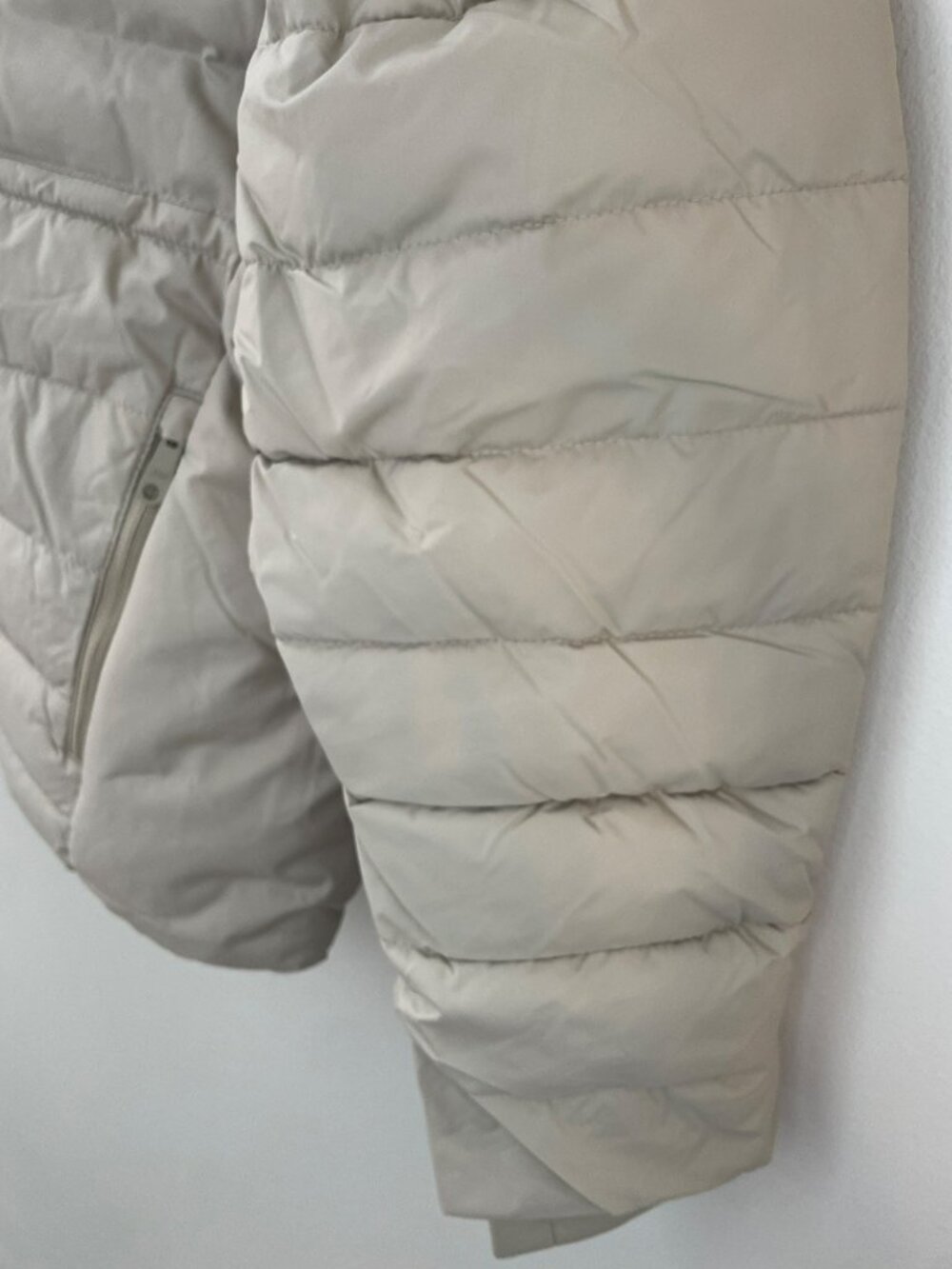 Abercrombie Kids Beige Puffer Jacket Faux Fur Lined Hooded Kids Sz 11/12 NWT - Picture 5 of 9